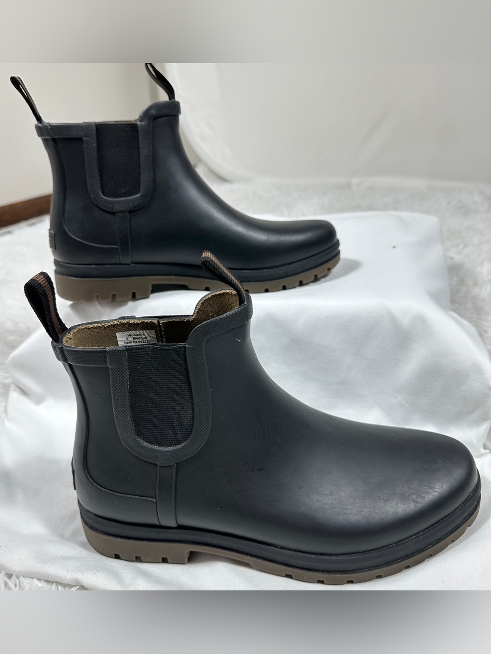LL Bean Wellie Rugged Chelsea Rain Boots Womens 9 Black Waterproof Ankle Booties - Picture 2 of 12